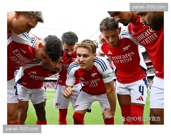 场外故事：前皇马队长拉莫斯现身伯纳乌，观看老东家比赛